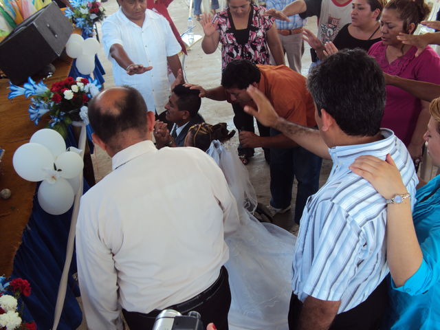 ORANDO POR LOS CASADOS