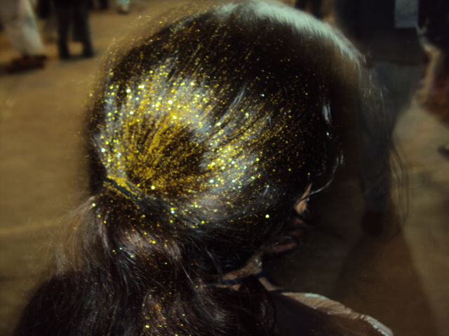 PASTORA GERTRUDIS CON POLVO DE ORO EN LA CABEZA Y DIAMANTES