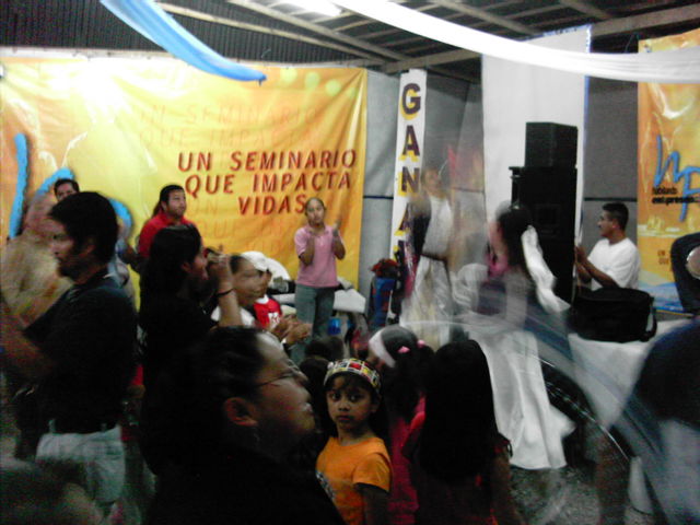 ALABANZA EXPLOSIVA!!

